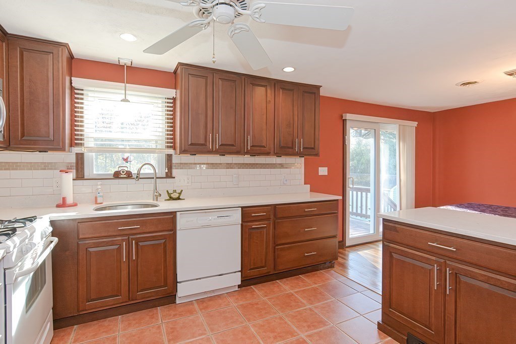115 Chapman Road Stoughton, MA 02072 - Photo 15 of 40 Gallery Image 15