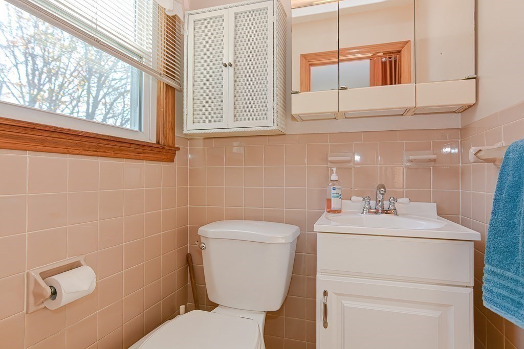 115 Chapman Road Stoughton, MA 02072 - Photo 22 of 40 Gallery Image 22