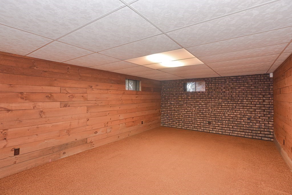 115 Chapman Road Stoughton, MA 02072 - Photo 30 of 40 Gallery Image 30