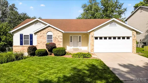 $340,000 | 918 Blake Court, St. Peters, MO 63376