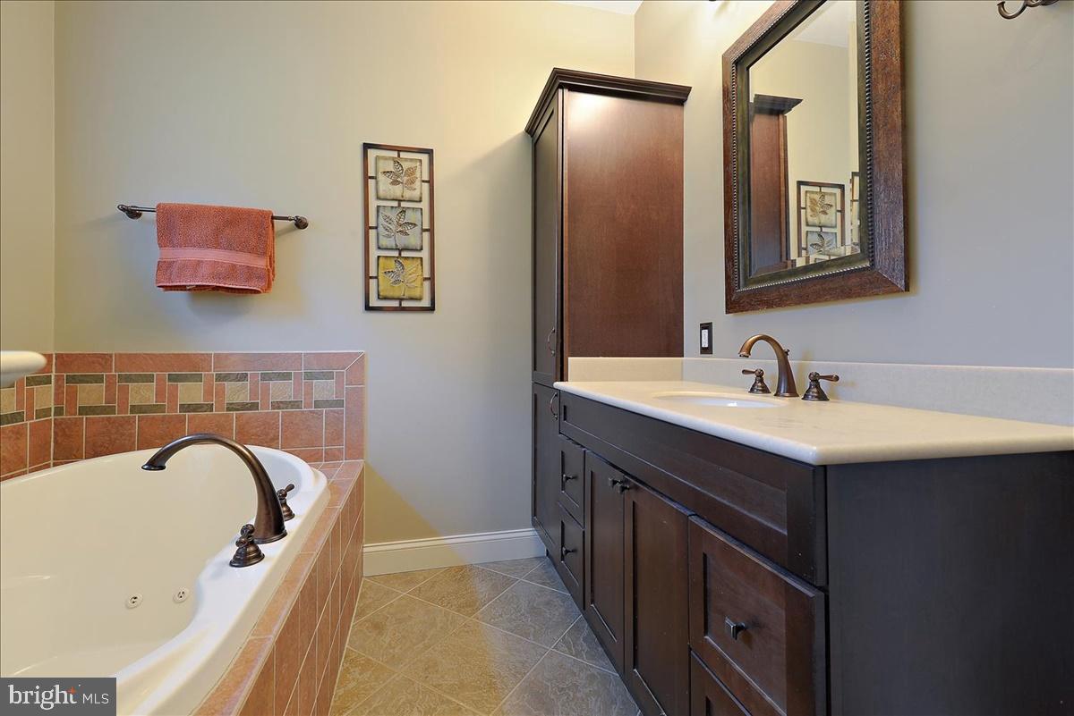 605 Blue Lake Road Denver, PA 17517 - Photo 25 of 44 V2