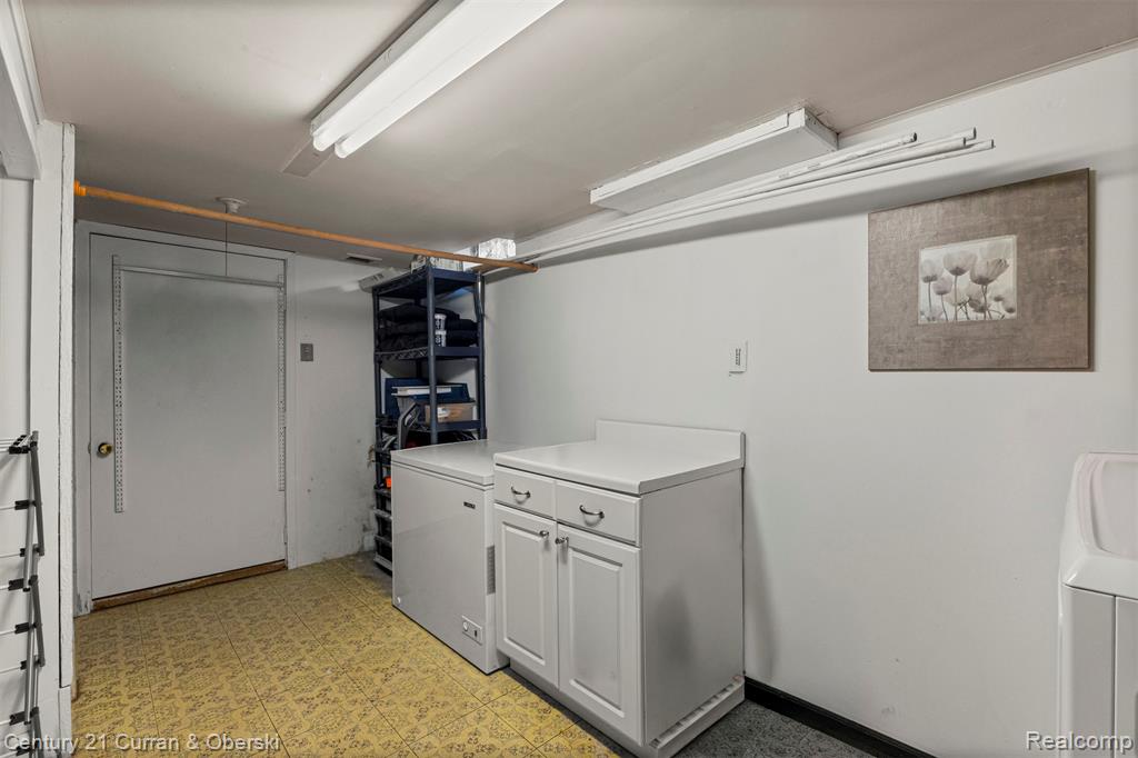 31083 Hoover Road, Unit 12 Warren, MI 48093 - Photo 33 of 39