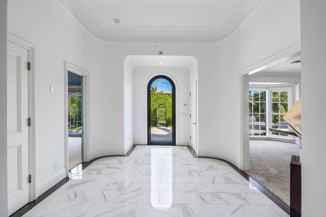 168 Kings Road Palm Beach, FL 33480 - Photo 8 of 49