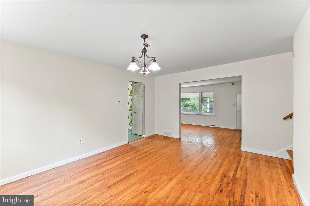 604 Pinetree Road Jenkintown, PA 19046 - Photo 9 of 40 Gallery Image 9