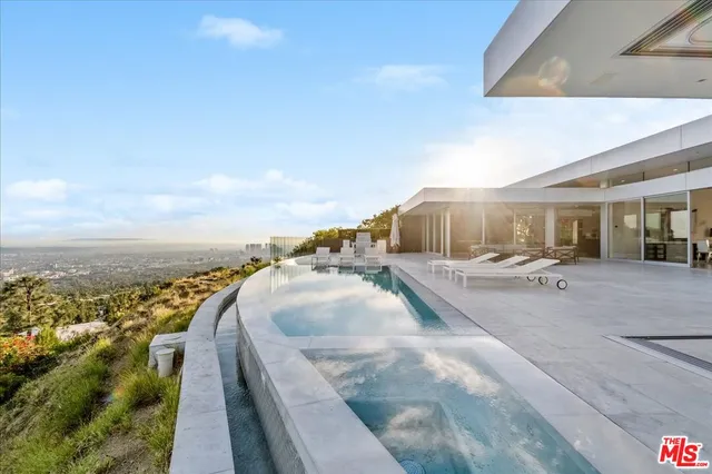 $18,999,000 | 1620 Carla Ridge, Beverly Hills, CA 90210