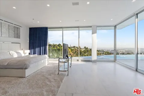 $18,999,000 | 1620 Carla Ridge, Beverly Hills, CA 90210