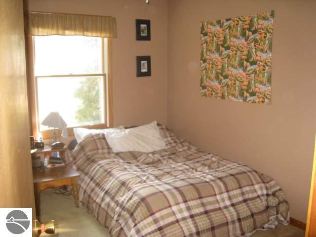 6600 Boone Road Traverse City, MI 49685 - Photo 12 of 13 1702590-11.JPG