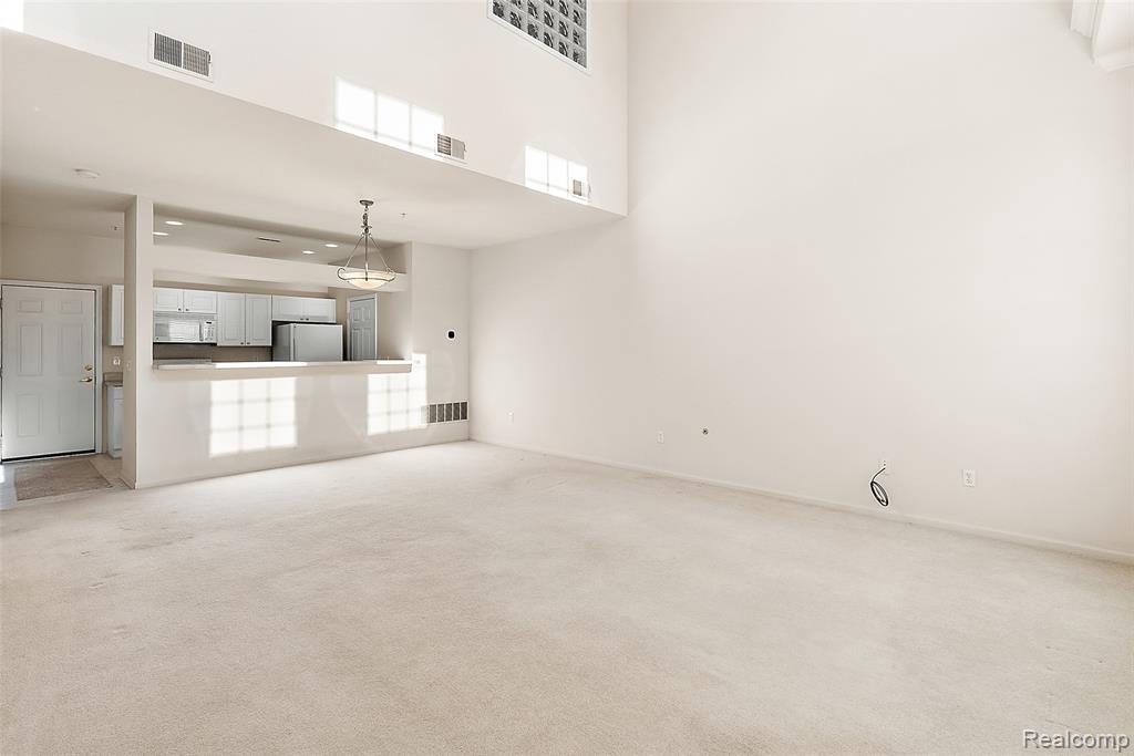 13 North Squirrel Road Auburn Hills, MI 48326 - Photo 19 of 63