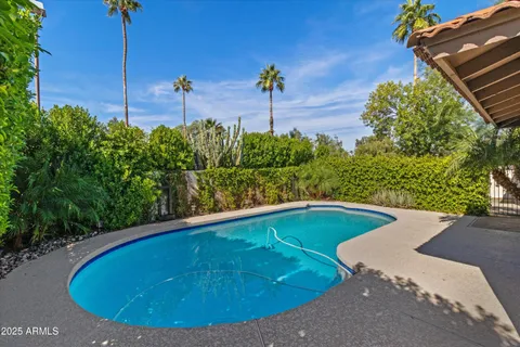 $919,000 | 7023 North Vía Nueva, Scottsdale, AZ 85258