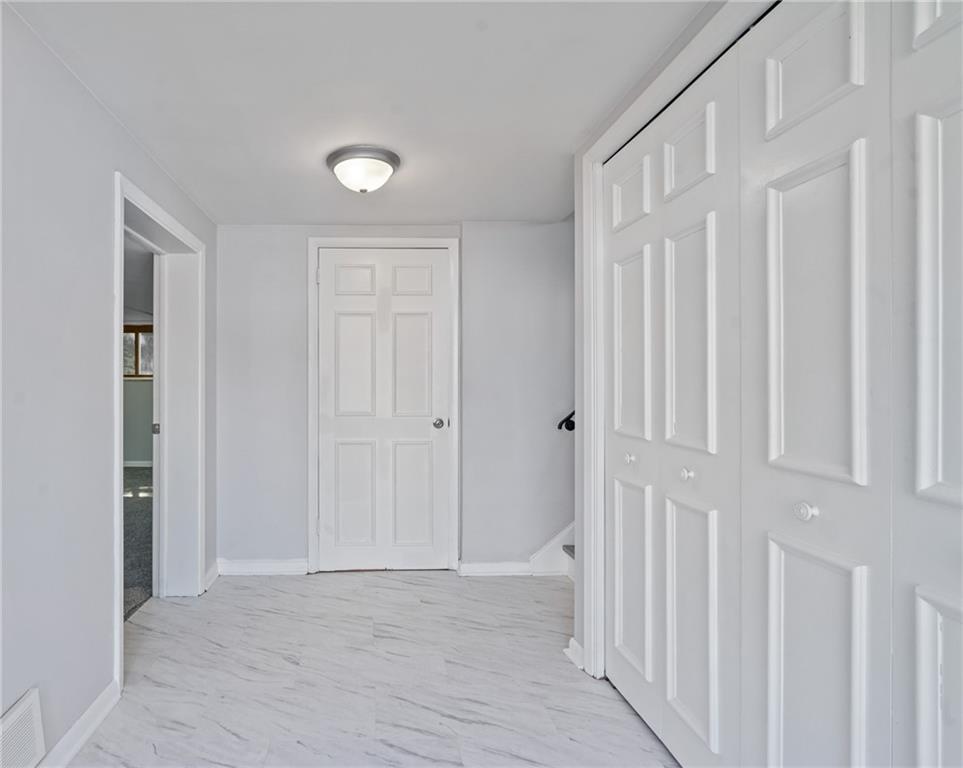 189 Seton Road Penn Hills, PA 15147 - Photo 3 of 19 Gallery Image 3