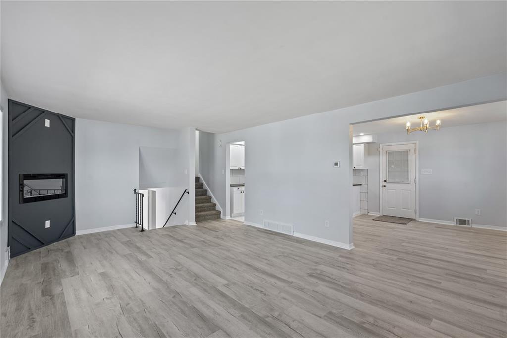 189 Seton Road Penn Hills, PA 15147 - Photo 6 of 19 Gallery Image 6