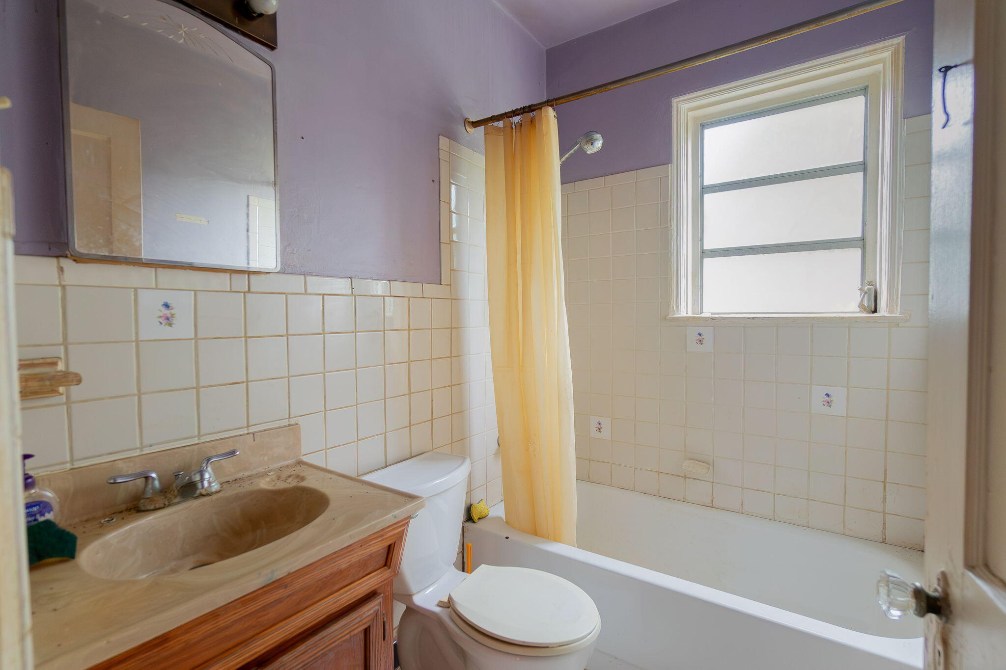 411 Churchill Road West Palm Beach, FL 33405 - Photo 19 of 40 Bath