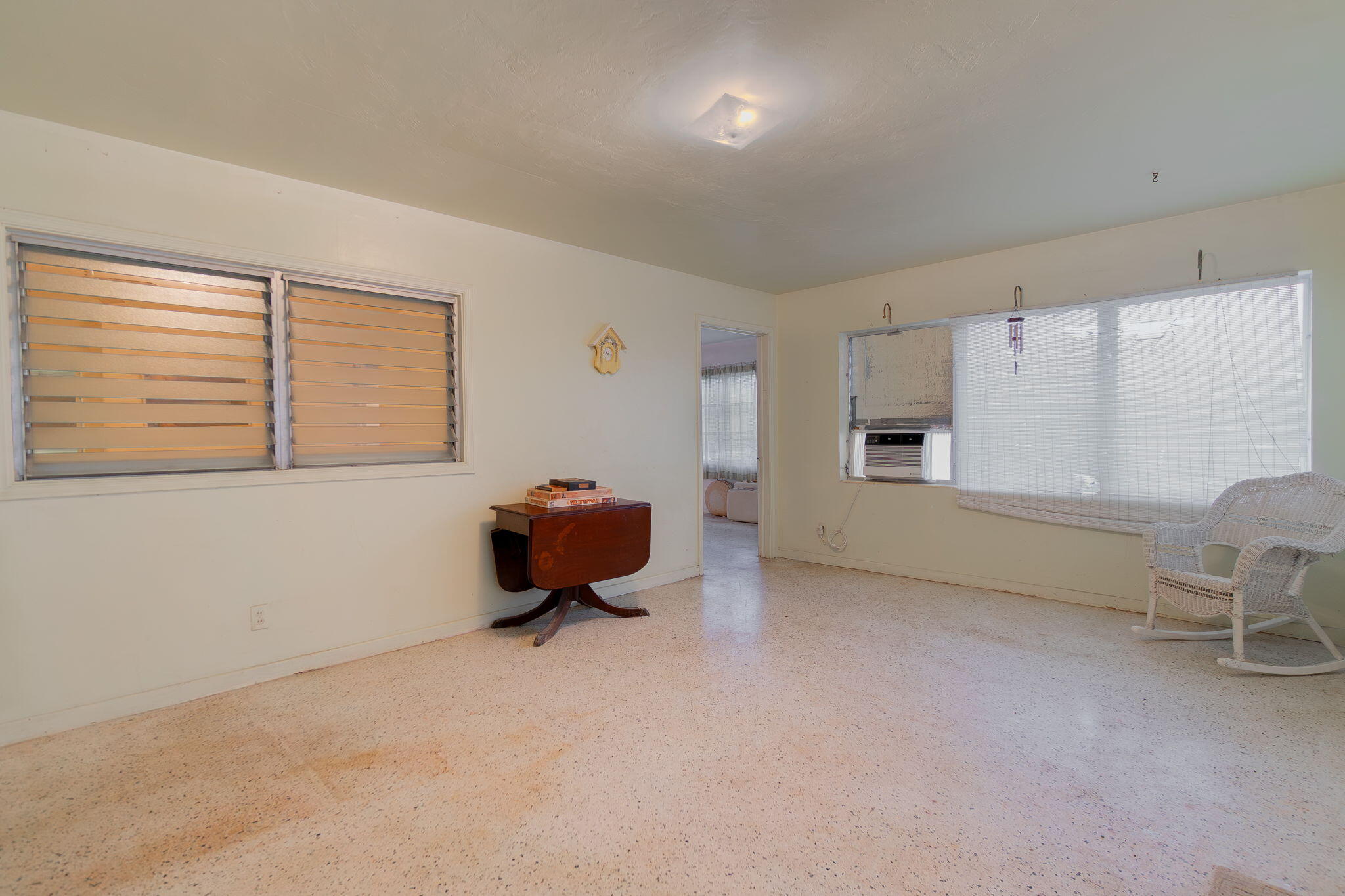 411 Churchill Road West Palm Beach, FL 33405 - Photo 25 of 40 Living