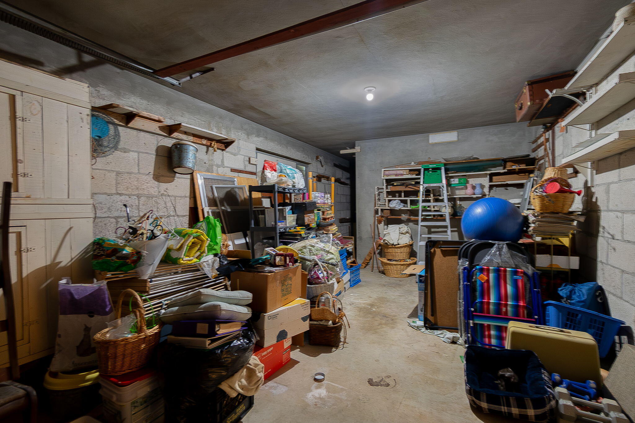 411 Churchill Road West Palm Beach, FL 33405 - Photo 37 of 40 Garage