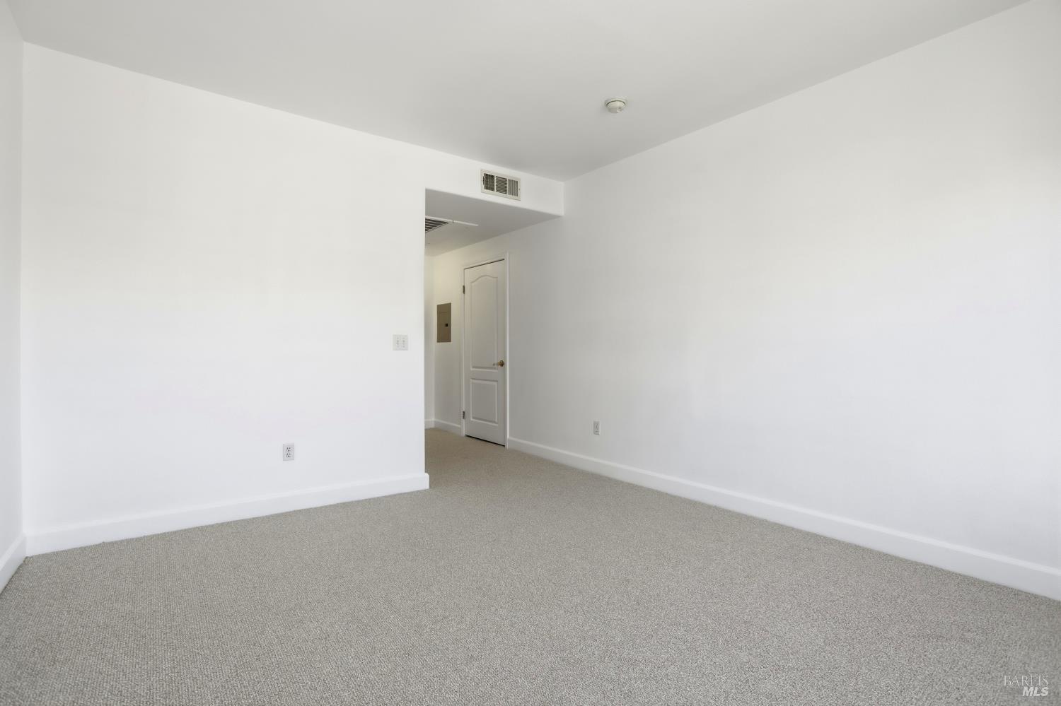 852 Diablo Avenue, Unit 304 Novato, CA 94947 - Photo 18 of 35
