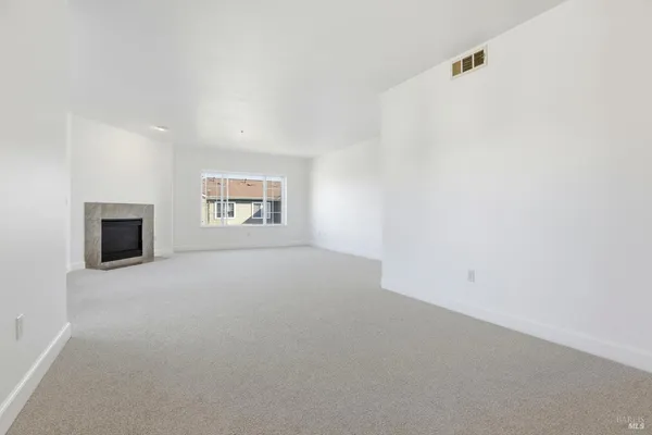 $580,000 | 852 Diablo Avenue, Unit 304, Novato, CA 94947