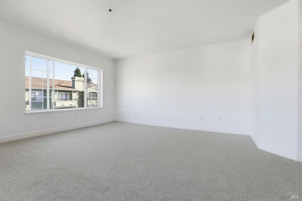 $580,000 | 852 Diablo Avenue, Unit 304, Novato, CA 94947