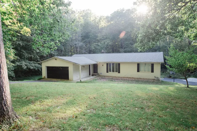 $389,900 | 7509 Rodeo Drive, Ellettsville, IN 47429