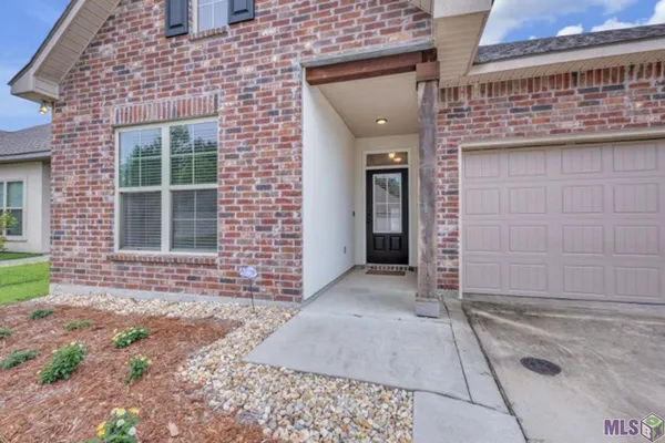 $4,000 | 7248 Kenilworth Crossing Avenue, Baton Rouge, LA 70820