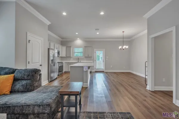 $4,000 | 7248 Kenilworth Crossing Avenue, Baton Rouge, LA 70820