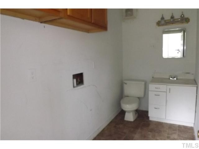 6101 Melbourne Road Raleigh, NC 27603 - Photo 11 of 18 Laundry Room