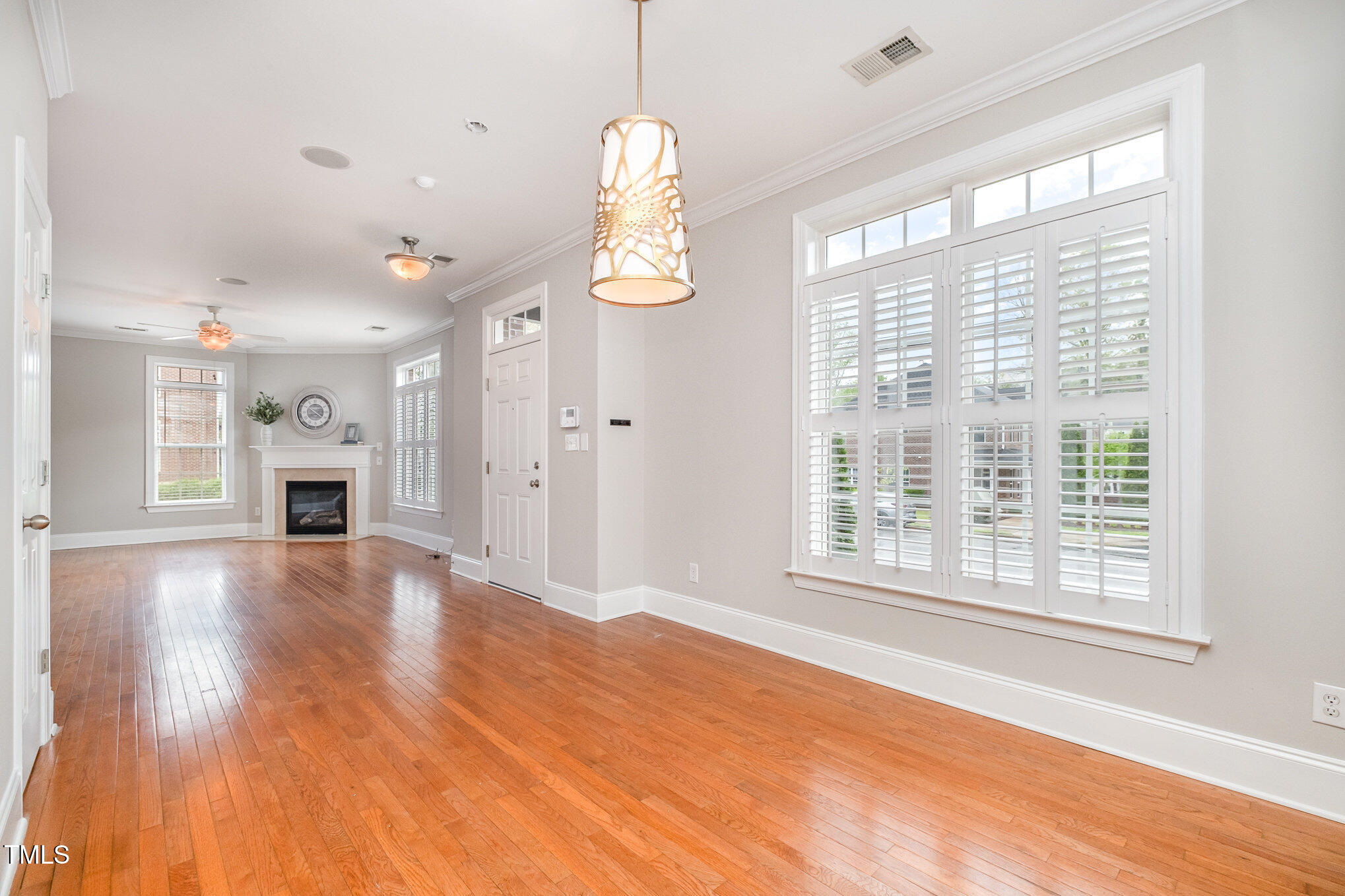 605 Highpark Lane Raleigh, NC 27608 - Photo 5 of 25 005_dscf8019-edit_486