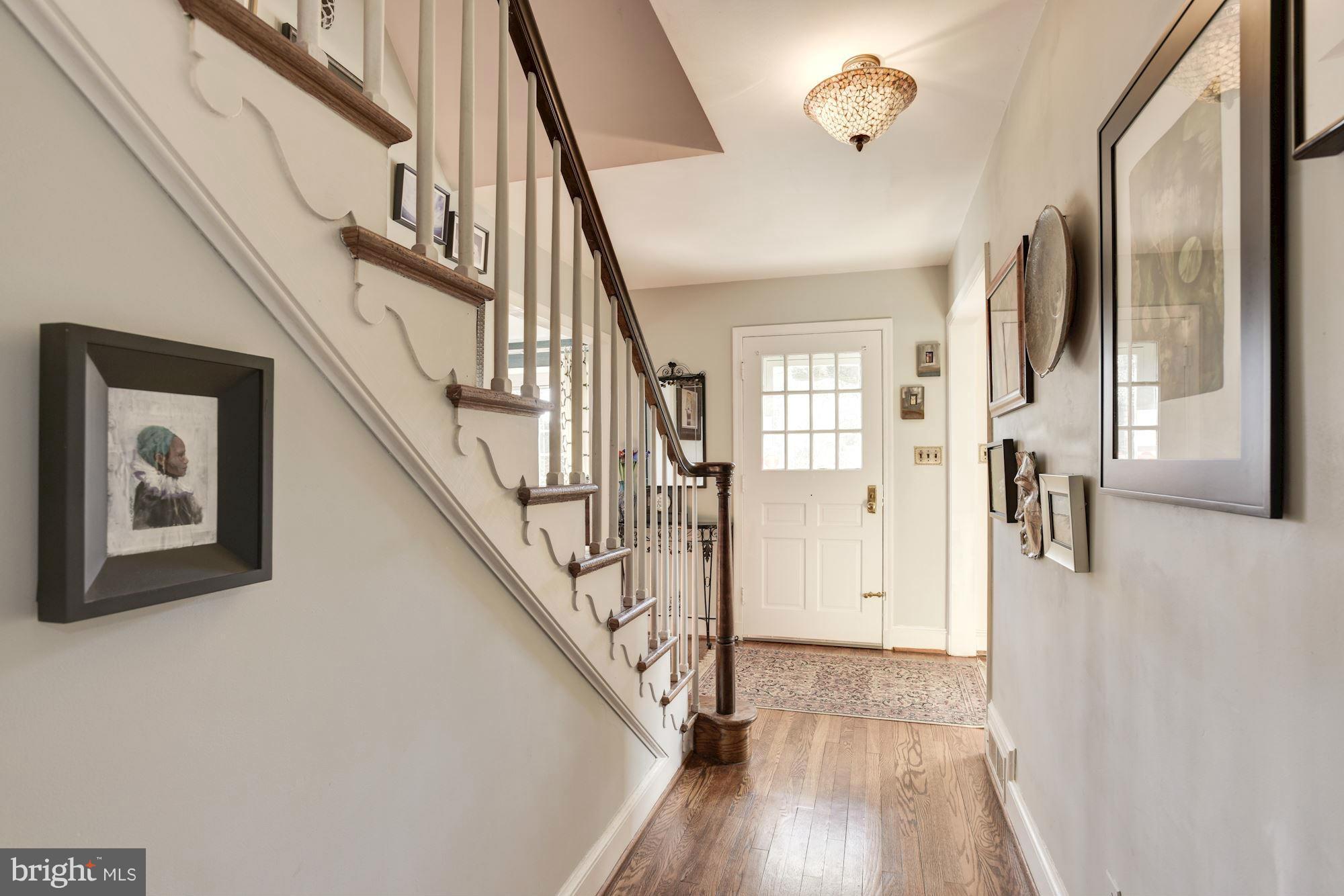 606 Coventry Road Towson, MD 21286 - Photo 15 of 30 Foyer and center hall.