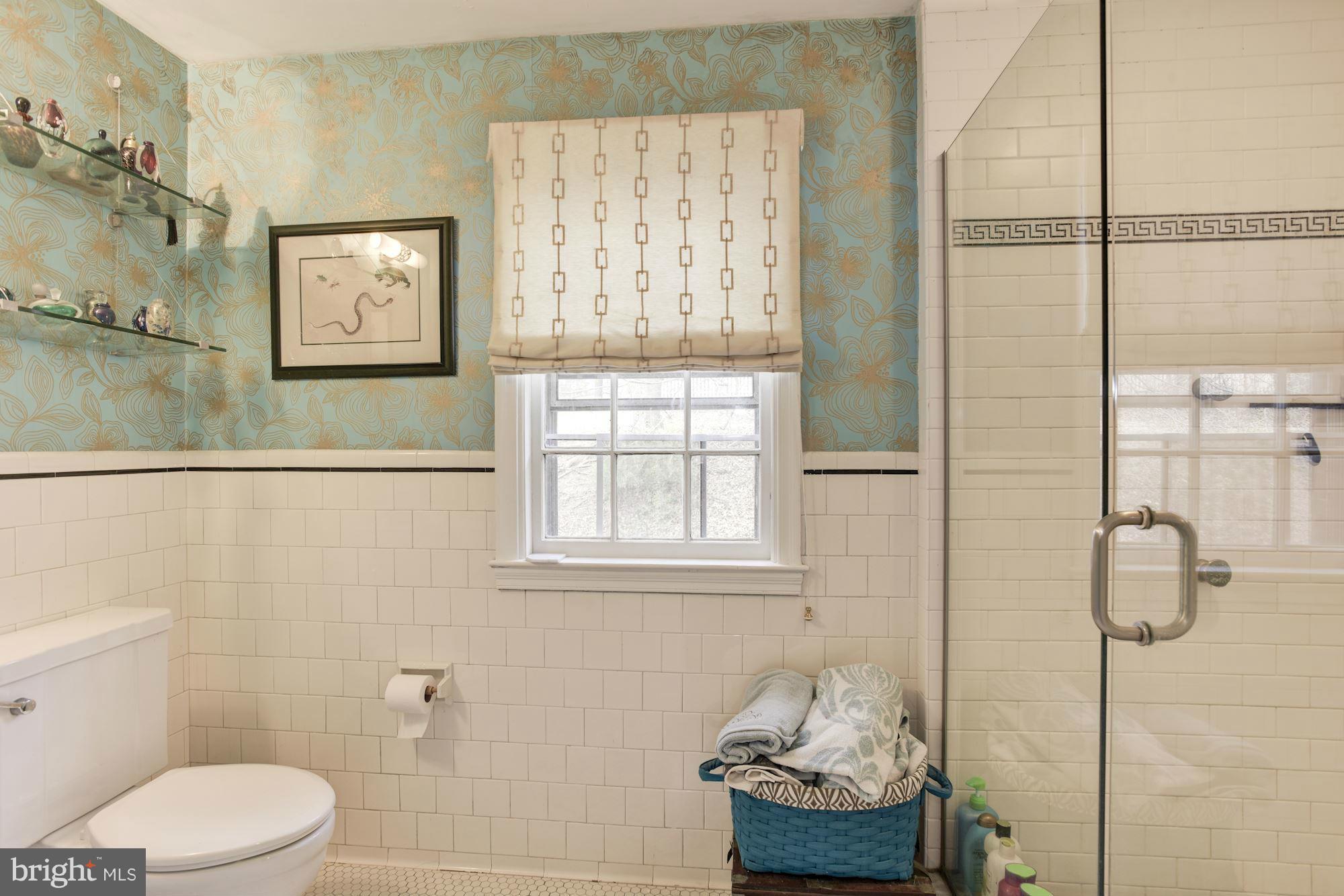 606 Coventry Road Towson, MD 21286 - Photo 21 of 30 Master bath.