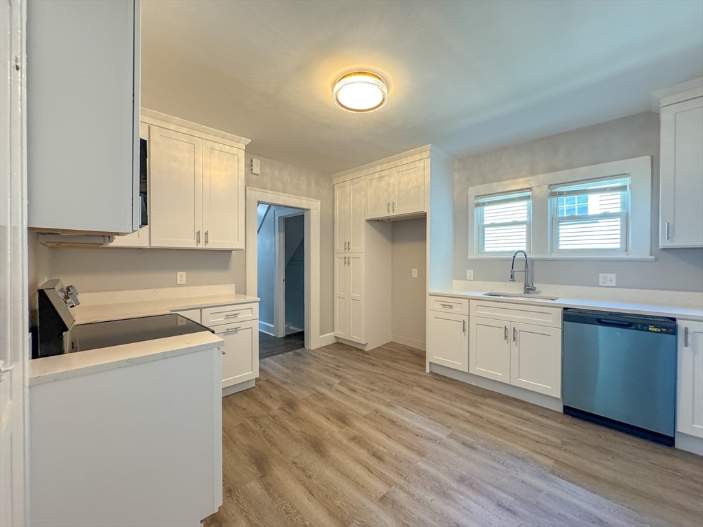 185 Leyfred Terrace Springfield, MA 01108 - Photo 12 of 35