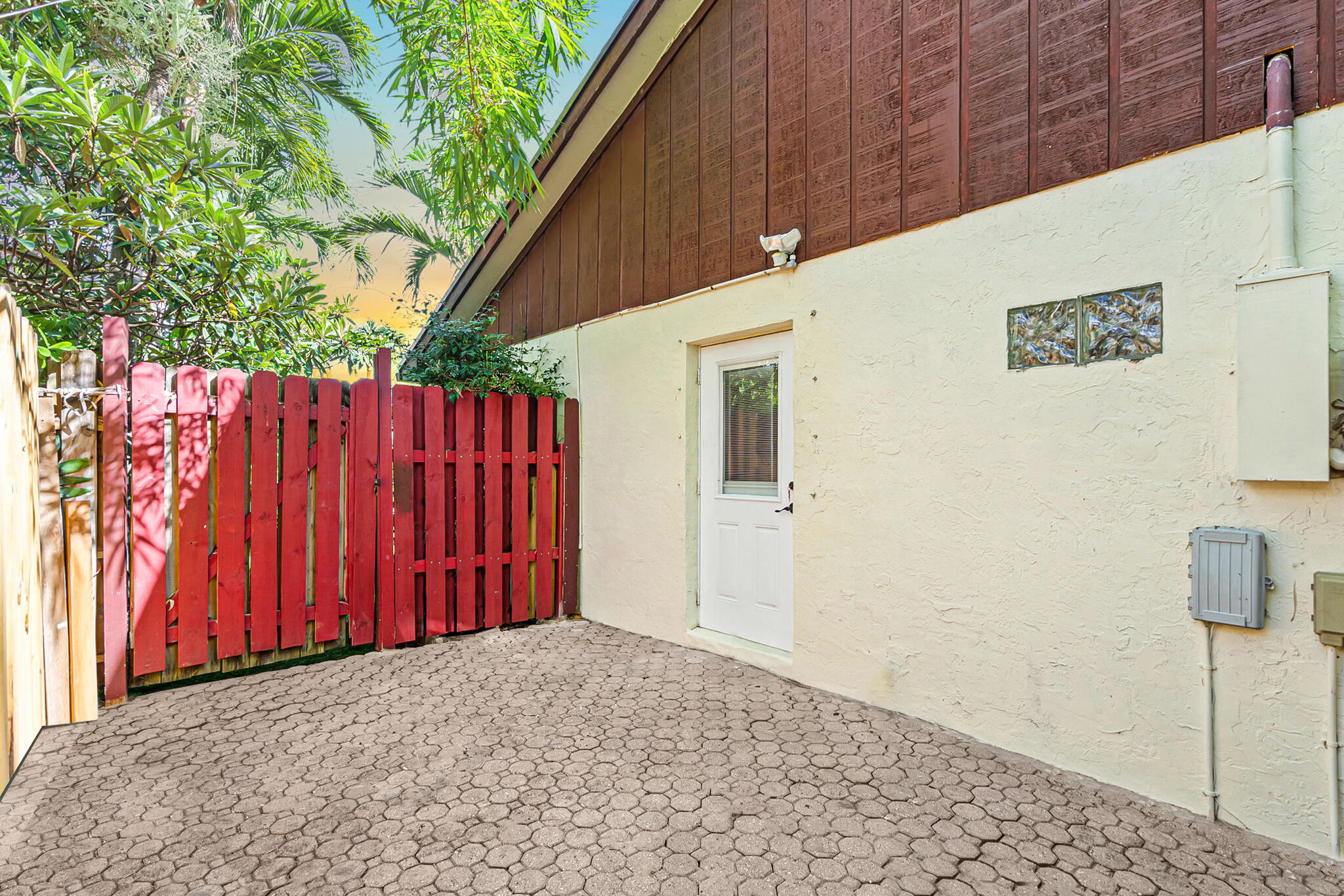 5441 Southwest 155th Place Miami, FL 33185 - Photo 58 of 76 53-web-or-mls-53