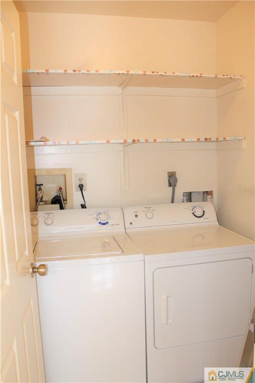 5102 Stonehedge Road Edison, NJ 08820 - Photo 19 of 23 Gallery Image 19