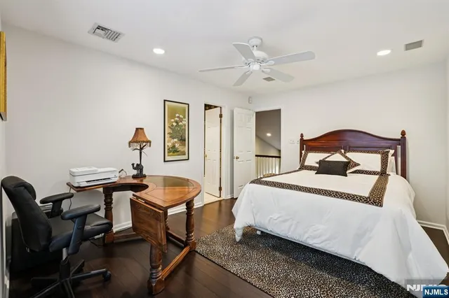 $649,000 | 12 Hadley Lane, Wayne, NJ 07470