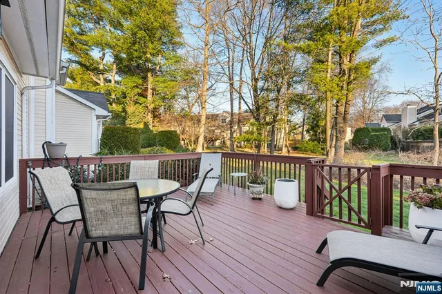 $649,000 | 12 Hadley Lane, Wayne, NJ 07470