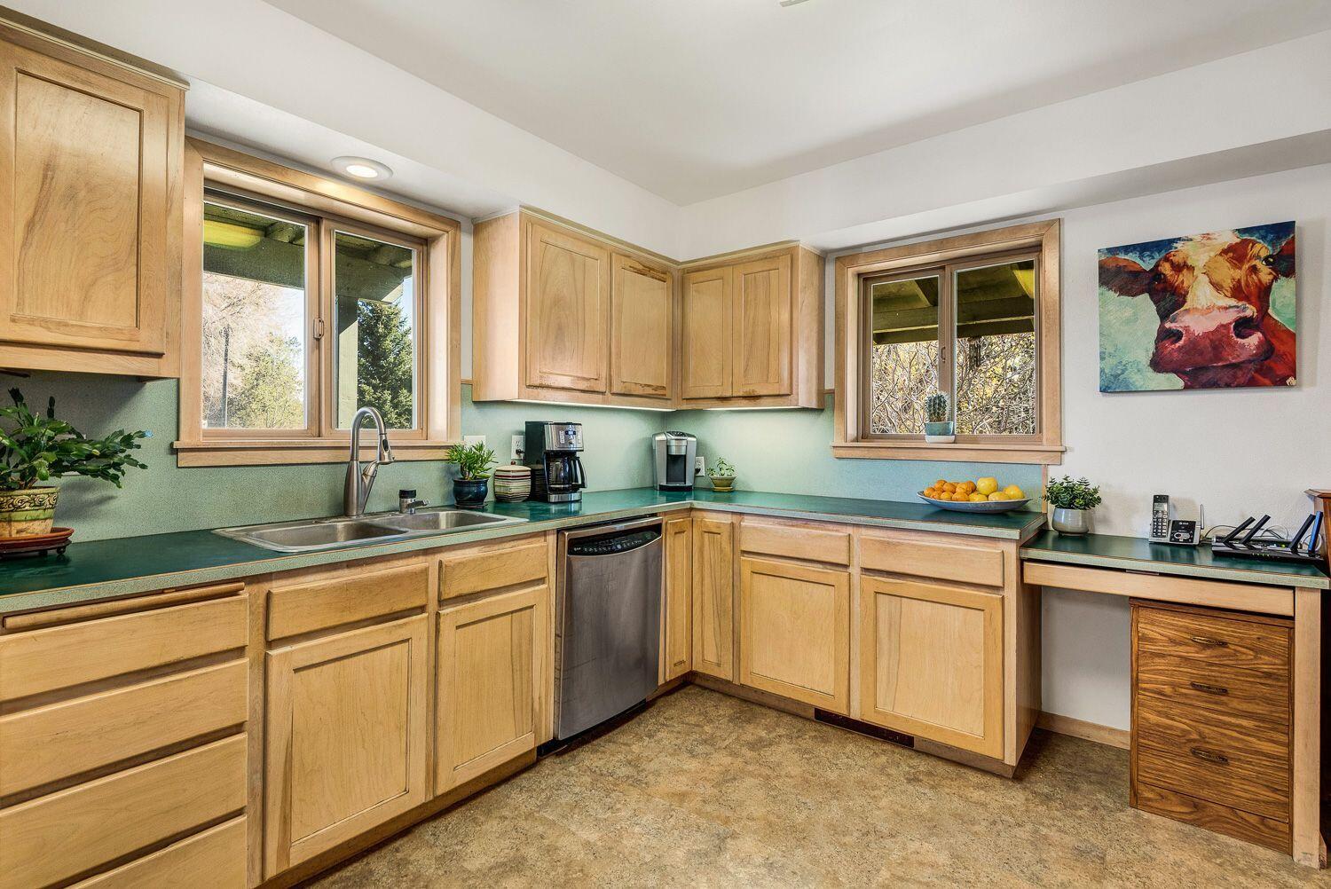 65325 Gerking Market Road Bend, OR 97703 - Photo 12 of 39 MxEKCyj0
