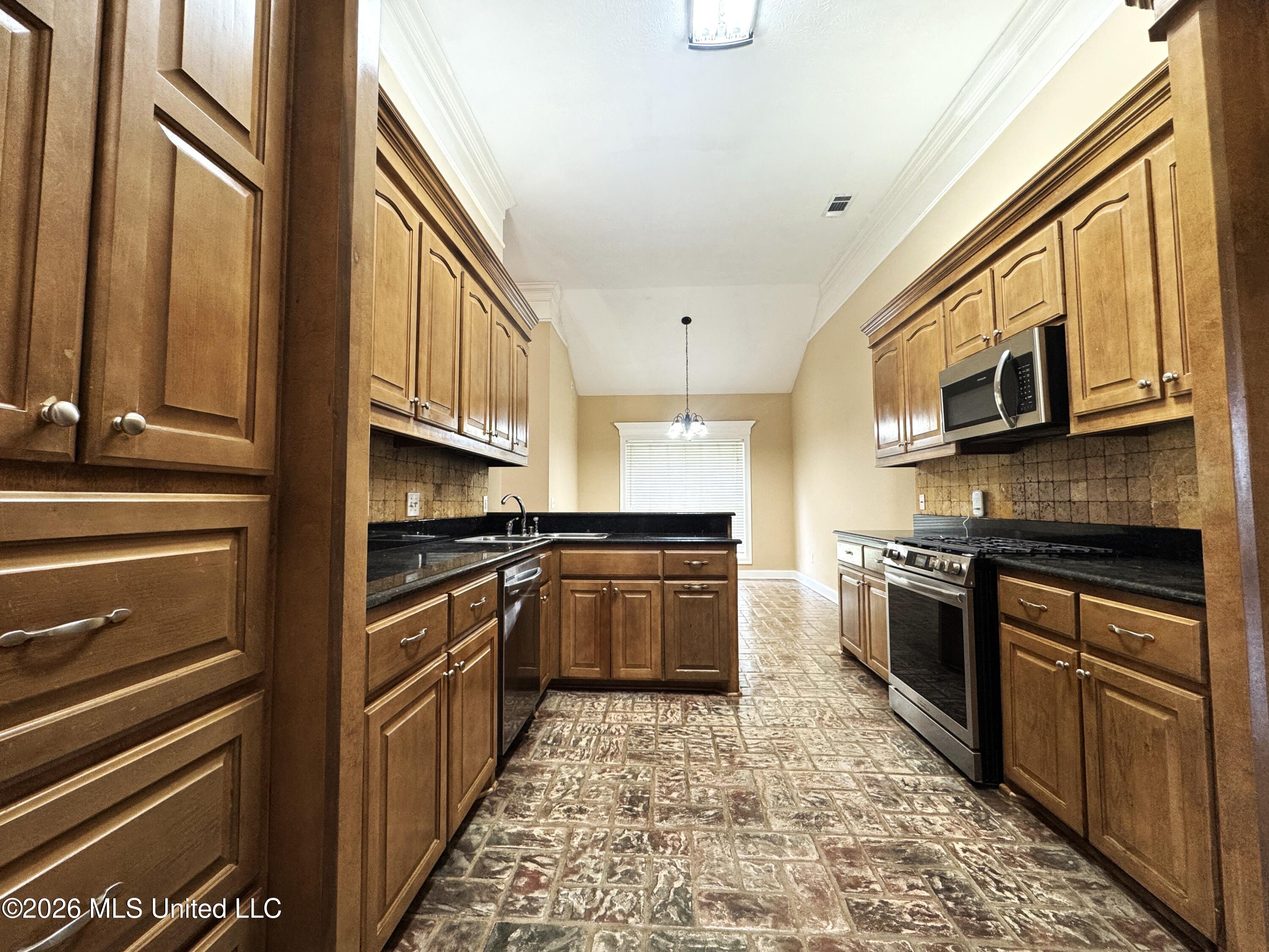 360 Provision Parkway Brandon, MS 39042 - Photo 5 of 16 Interior Photo 2.2