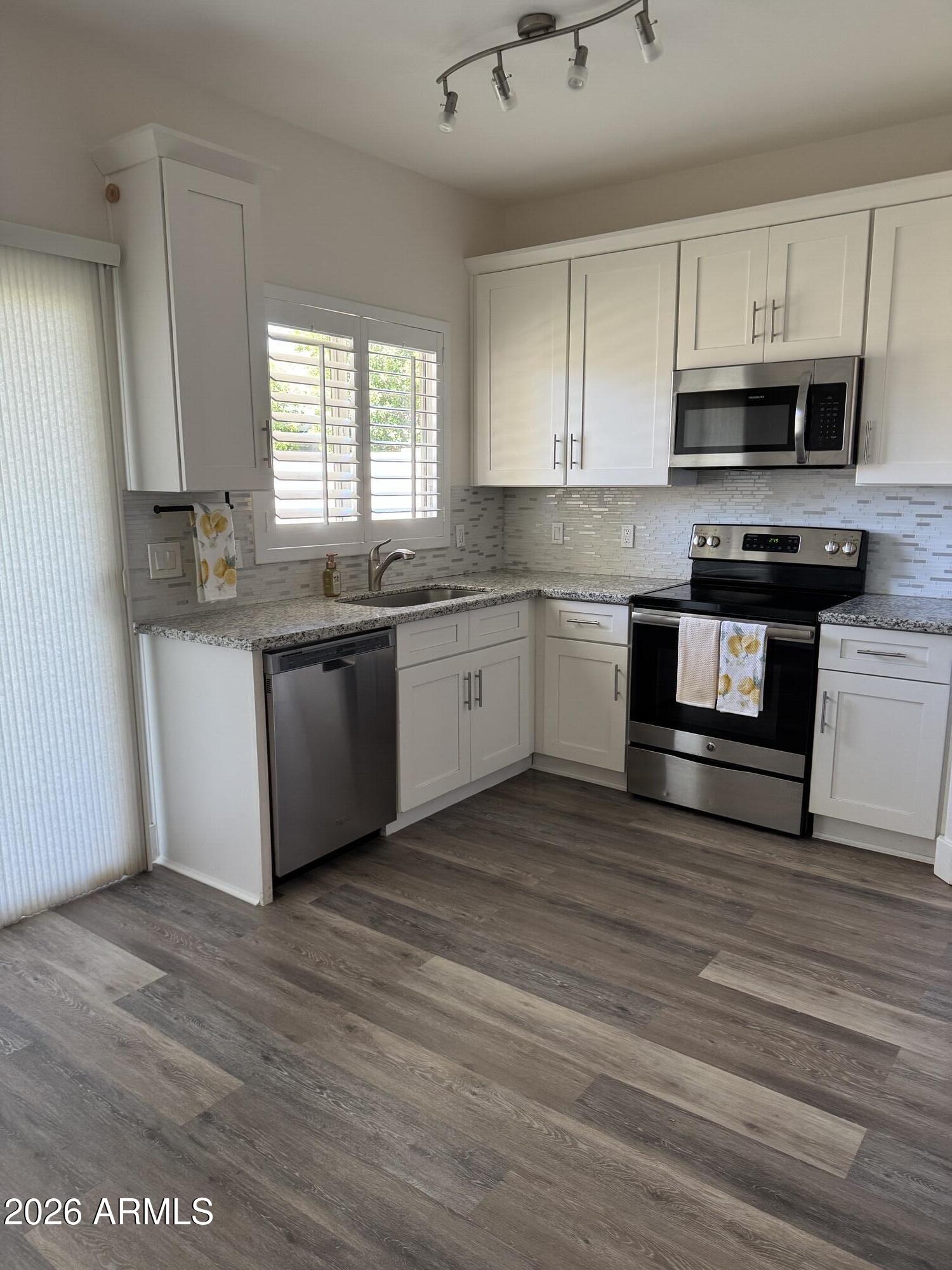 2584 East Del Rio Court Gilbert, AZ 85295 - Photo 8 of 18 IMG_5686