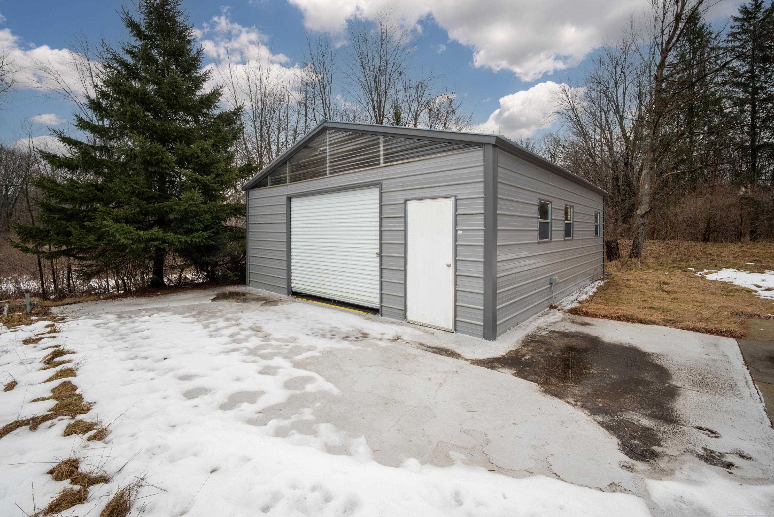 3772 Jasper Road St. Louis, MI 48880 - Photo 6 of 23 Gallery Image 6