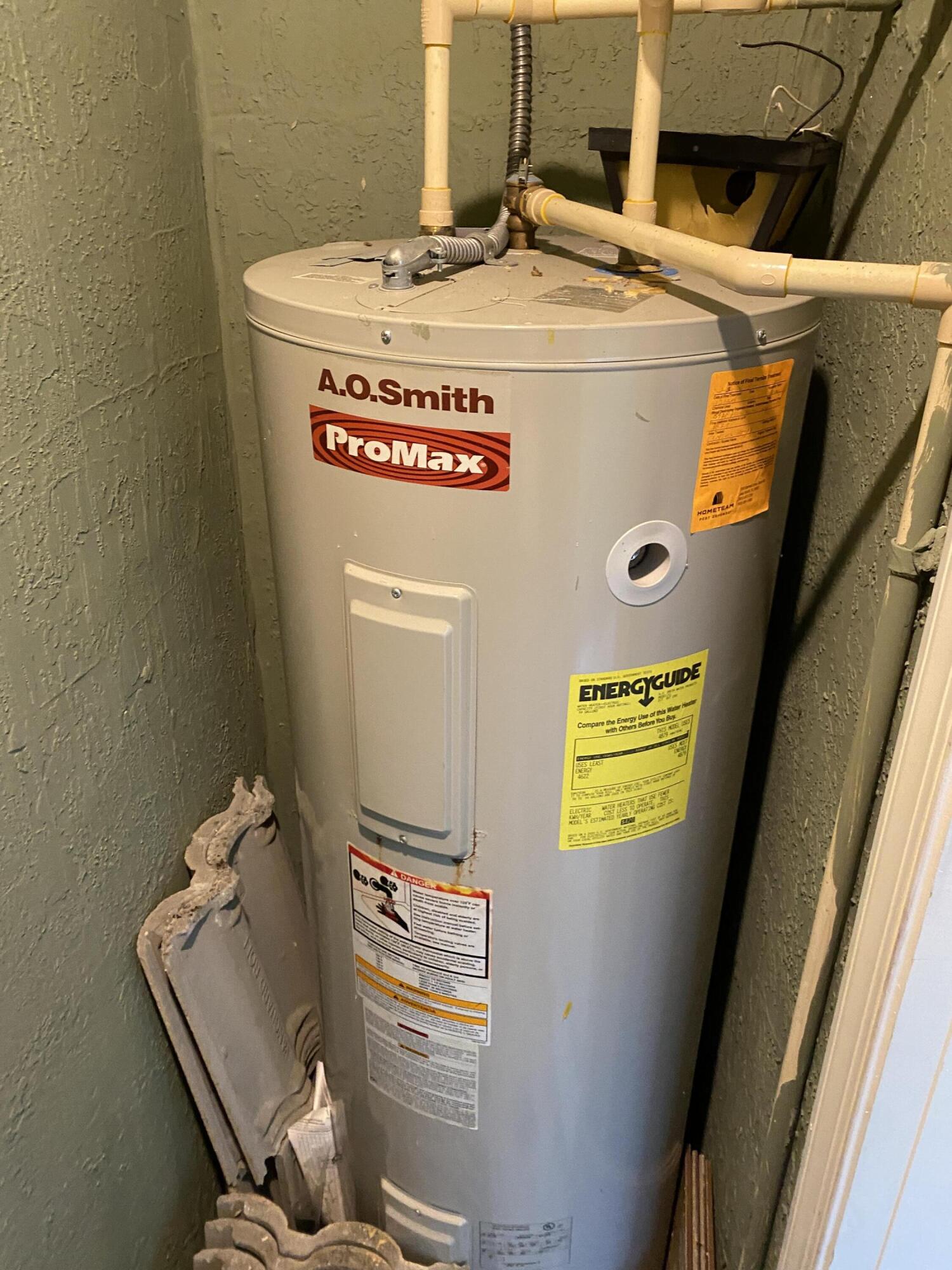 5921 Manchester Way Tamarac, FL 33321 - Photo 7 of 11 Water heater