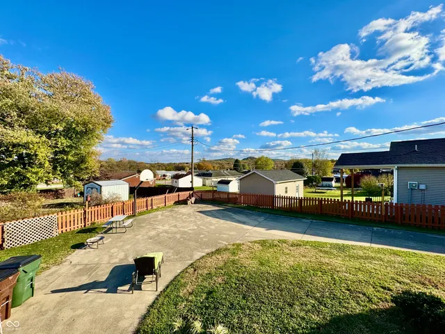 $249,900 | 116 Vallonia Road, Brownstown, IN 47220