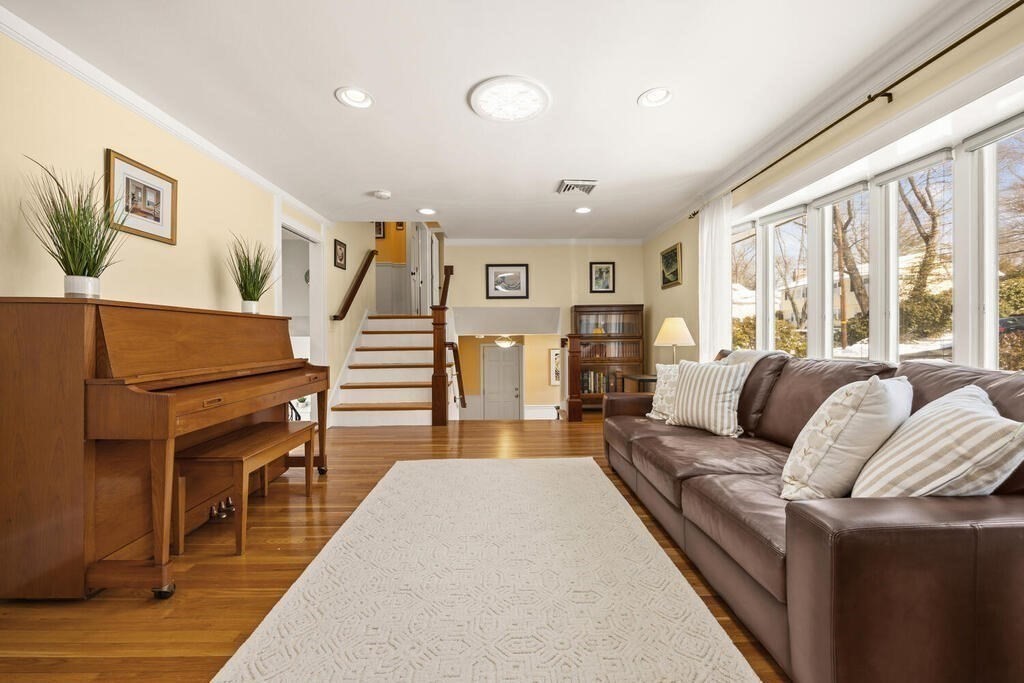 11 Frances Road Lexington, MA 02421 - Photo 5 of 28