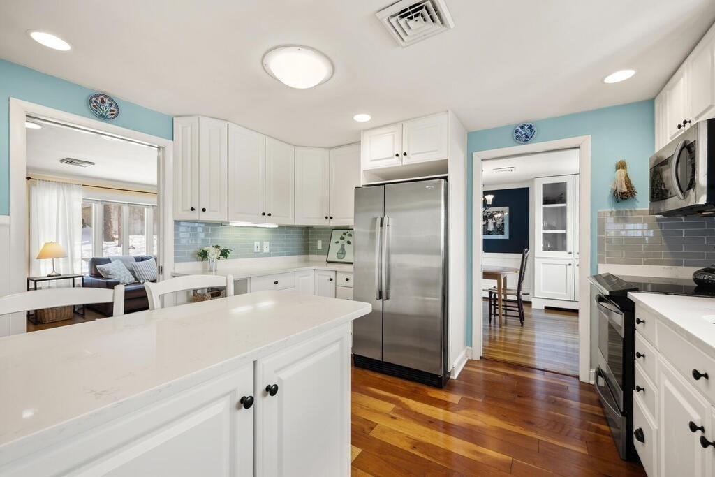 11 Frances Road Lexington, MA 02421 - Photo 10 of 28