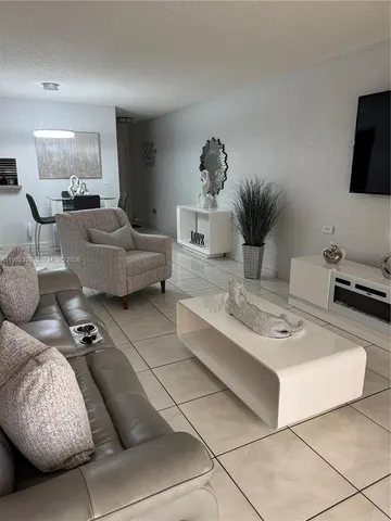 $249,900 | 1480 West 46th Street, Unit 203, Hialeah, FL 33012