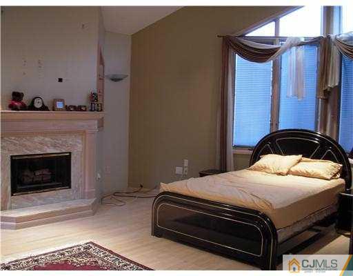 89 Fresh Ponds Road East Brunswick, NJ 08816 - Photo 11 of 25 Gallery Image 11