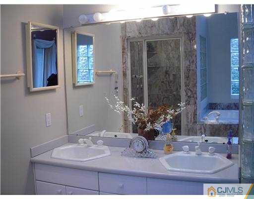 89 Fresh Ponds Road East Brunswick, NJ 08816 - Photo 13 of 25 Gallery Image 13