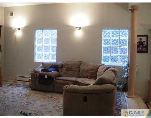 89 Fresh Ponds Road East Brunswick, NJ 08816 - Photo 9 of 25 Gallery Image 9