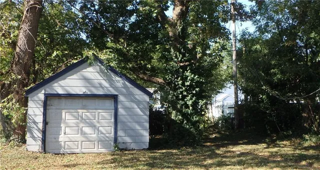 $79,900 | 3306 Spruce Avenue, Kansas City, MO 64128