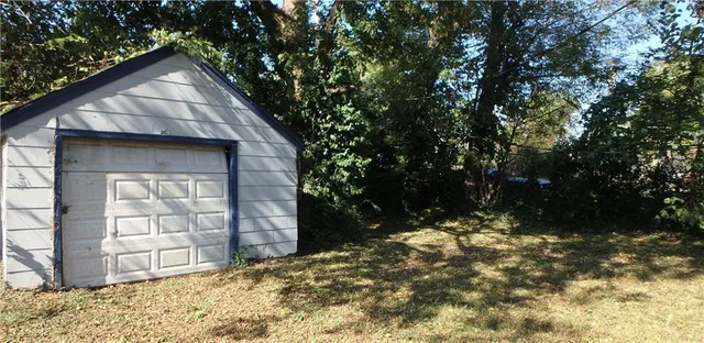 $79,900 | 3306 Spruce Avenue, Kansas City, MO 64128