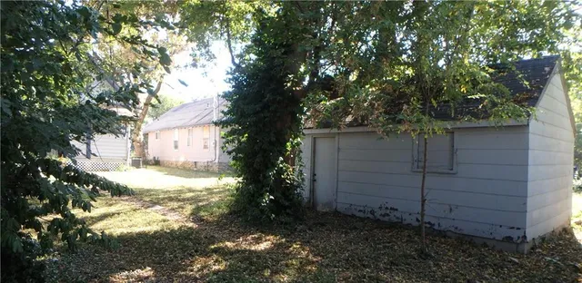 $79,900 | 3306 Spruce Avenue, Kansas City, MO 64128