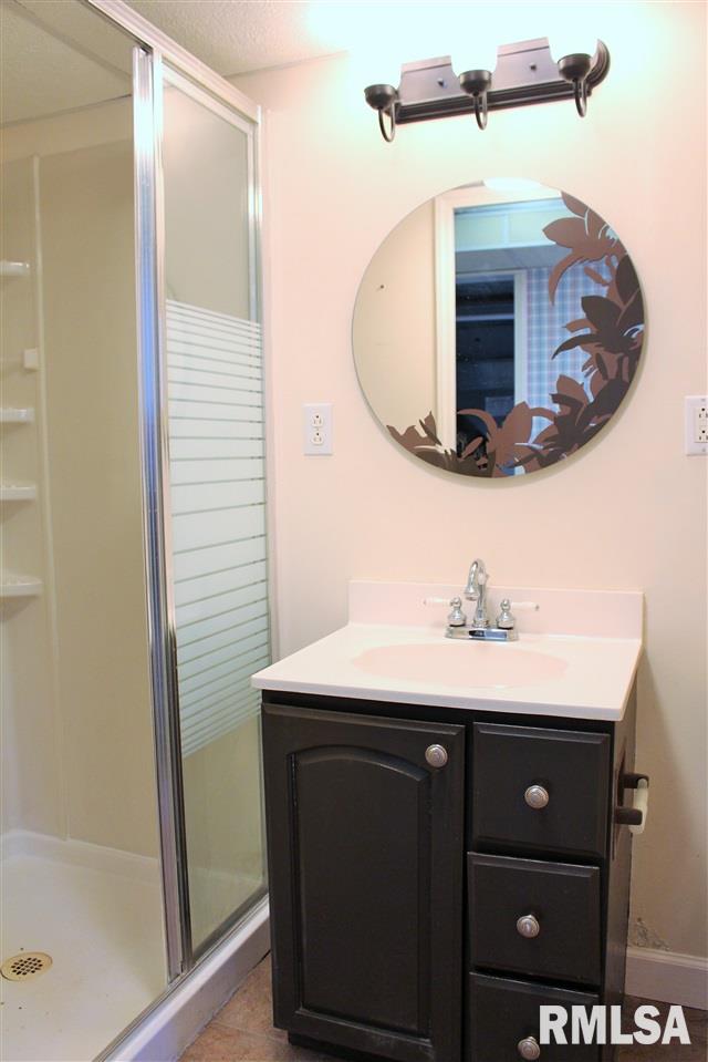 11 Hawthorne Road Rock Island, IL 61201 - Photo 20 of 24 Gallery Image 20