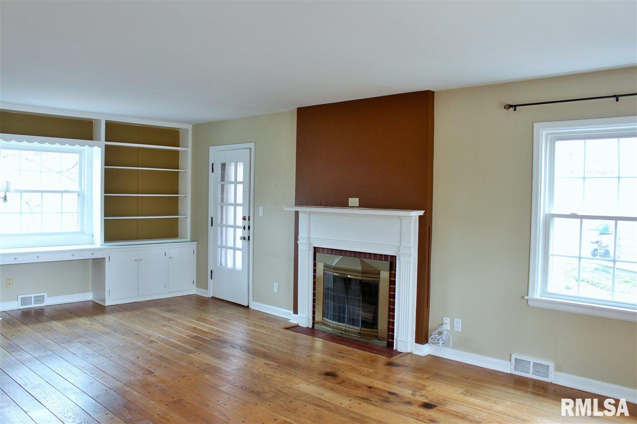 11 Hawthorne Road Rock Island, IL 61201 - Photo 7 of 24 Gallery Image 7